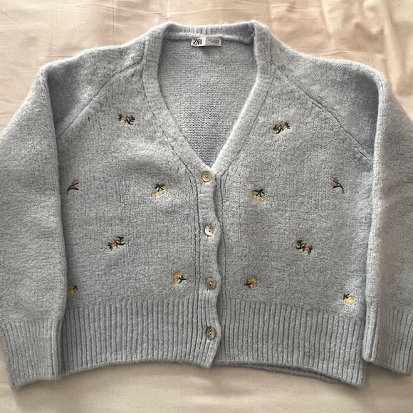 Zara - Floral Embroidered Knit Cardigan - Picture 1 of 8